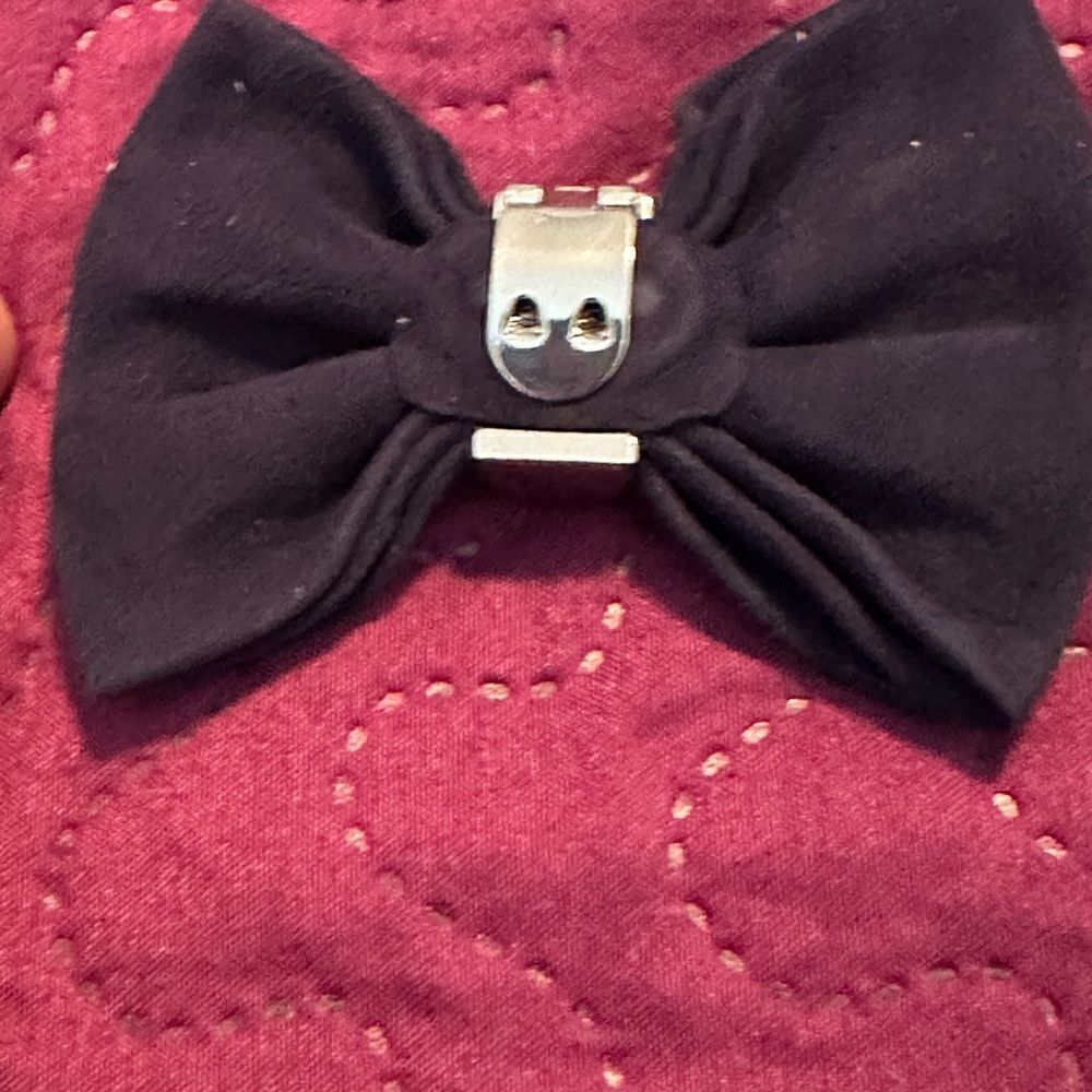 Navy blue velvet shoe clips from White House Black market brand new in packaging - Picture 5 of 5